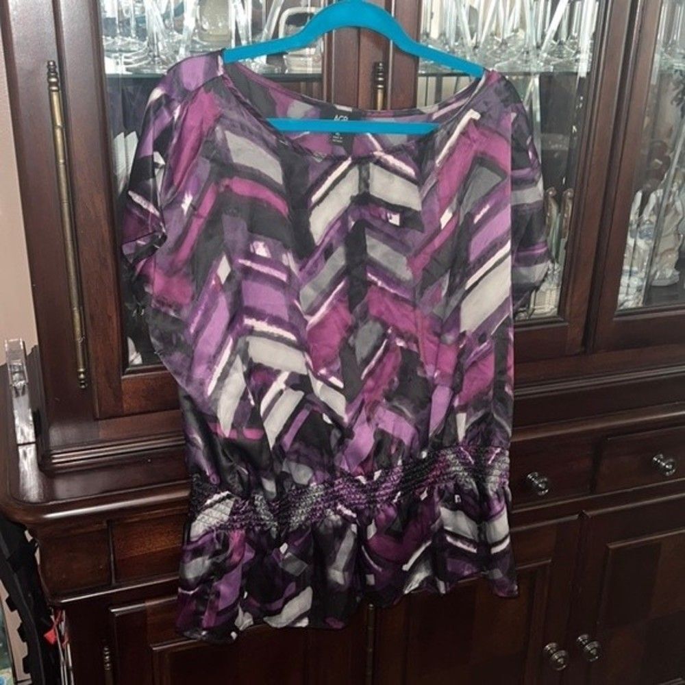 AGB blouse with cinched waist detail